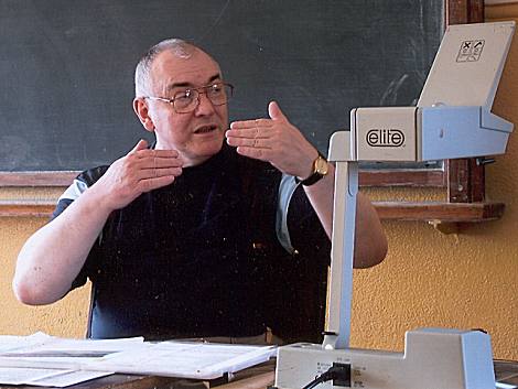 Dave Cushman lecturing, photo... David Blackwood.