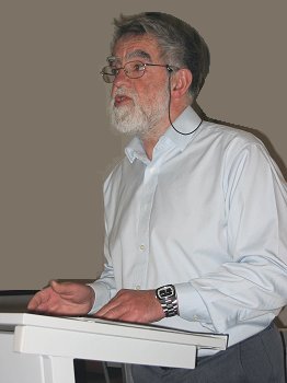 Dorian at the lectern, BIBBA Conference Bath 2006, Photo... Sandra Unwin