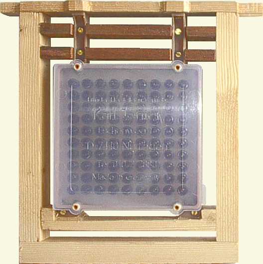 rear view of Jenter comb box in half width frame